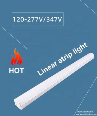 室内オフィス 120-277V 90W 8FT 線形LED バットンストライプ灯具 3CCT調節可能