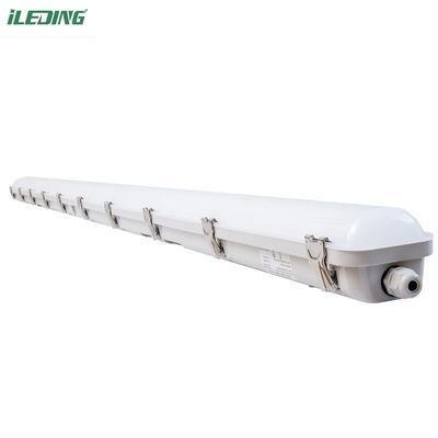 PC 材料 8FT 110W LED 蒸気 密度の高いTri Proof Light IP66 NEMA 4X 農車洗濯用
