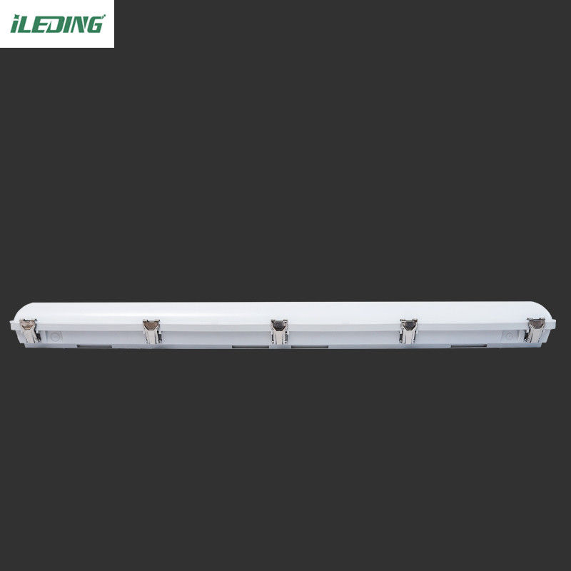AC 110V 駐車用LEDチューブ 蒸気 緊密な照明器 4FT IP66 LED 防水照明 トライ・プローフライト